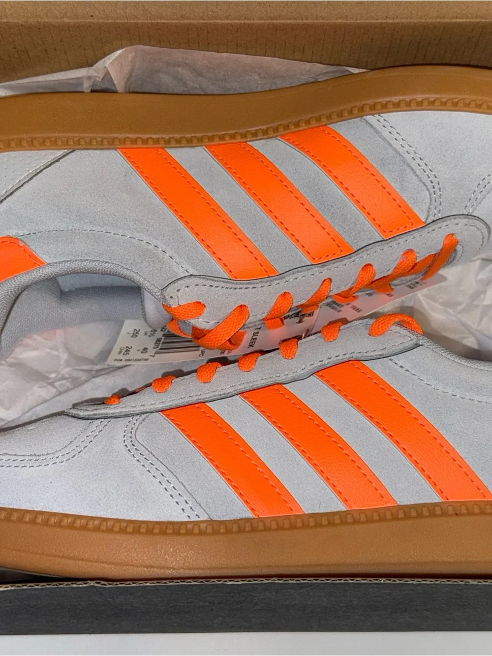 adidas women’s Breaknet Sleek sneaker size 8W, grey/orange, brand new in box